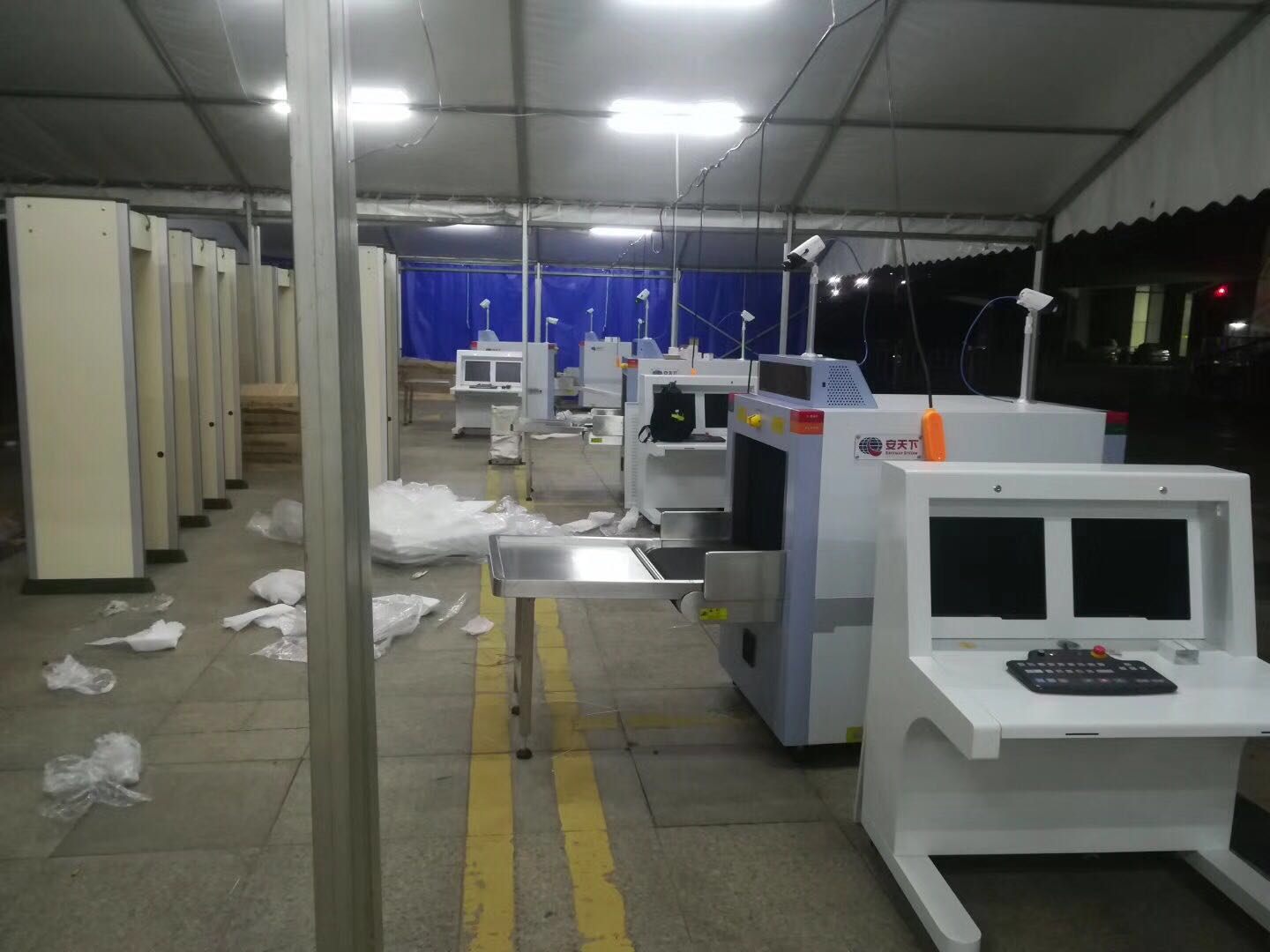 Máquina de escaneo de rayos X de seguridad de doble vista para aeropuerto para equipaje de mano